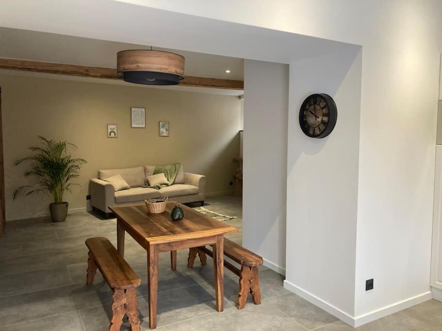 Superbe Appartement Avec Jacuzzi Et Jardin Prive Marlhes Exterior foto